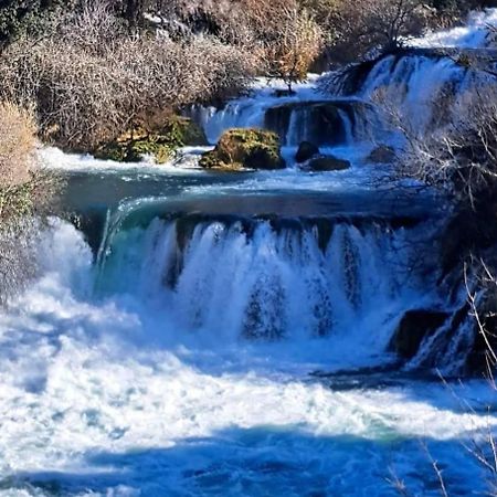 Visovac Rooms And Breakfast Skradin Esterno foto