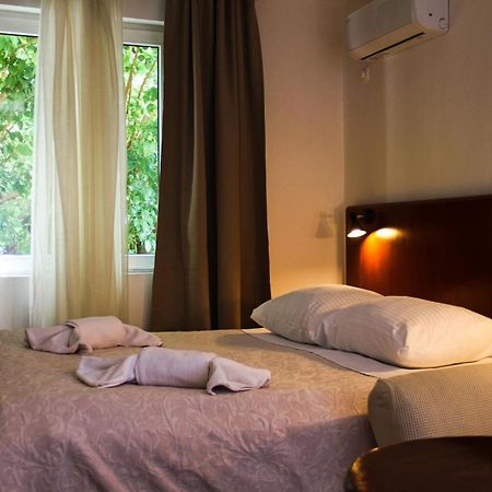 Visovac Rooms And Breakfast Skradin Esterno foto