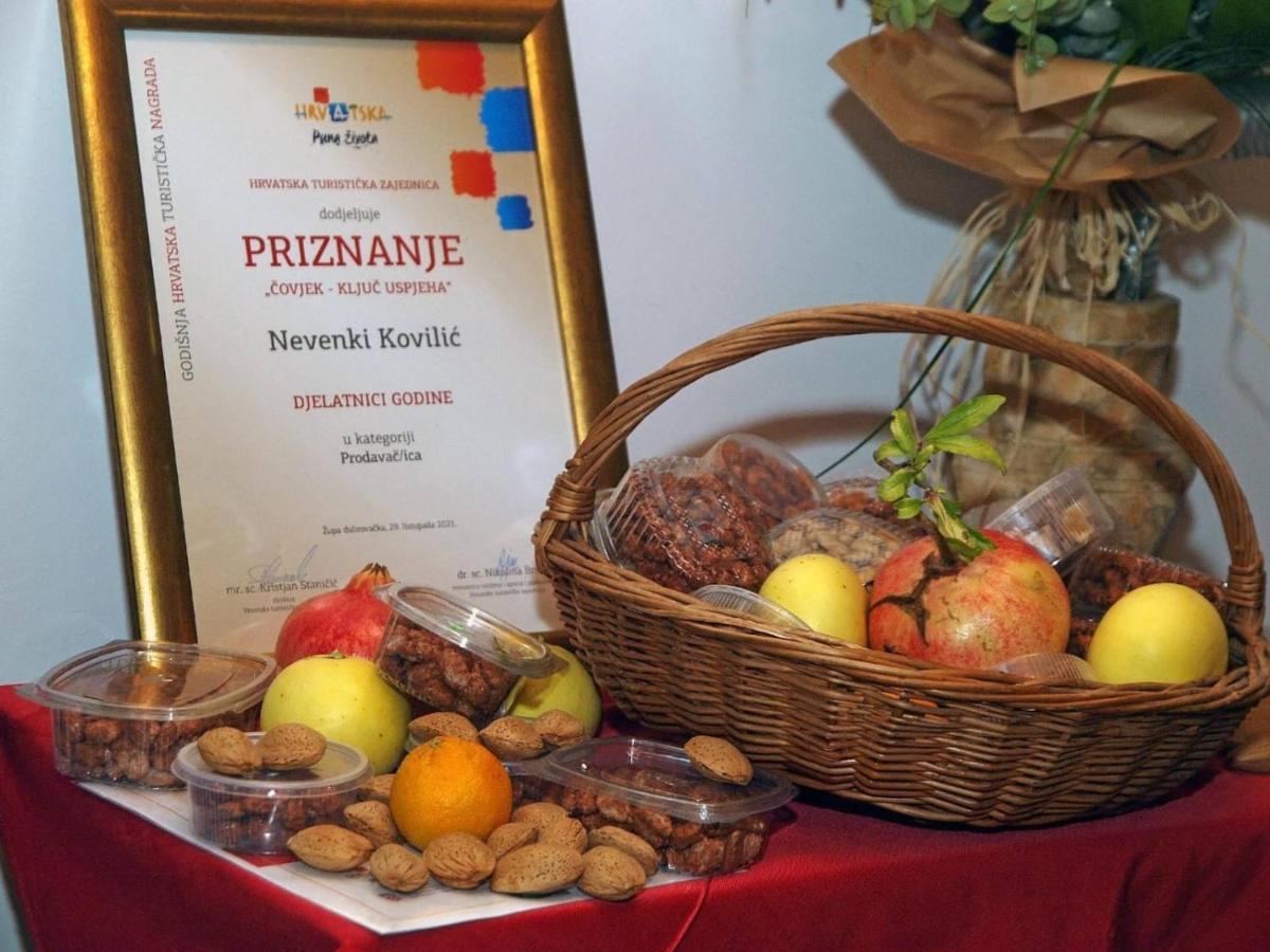 Visovac Rooms And Breakfast Skradin Esterno foto