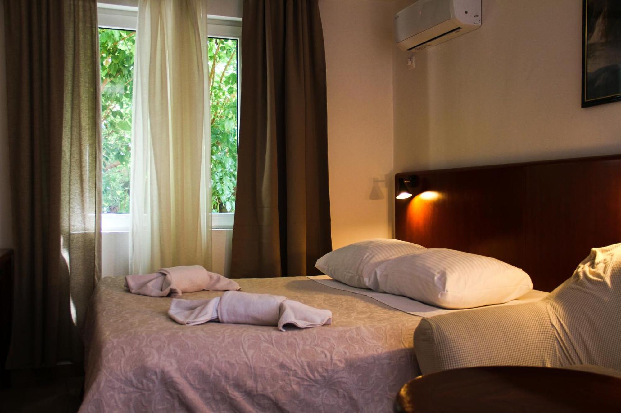 Visovac Rooms And Breakfast Skradin Esterno foto