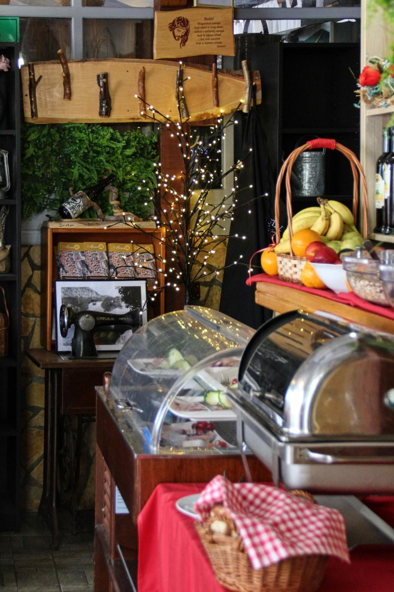 Visovac Rooms And Breakfast Skradin Esterno foto